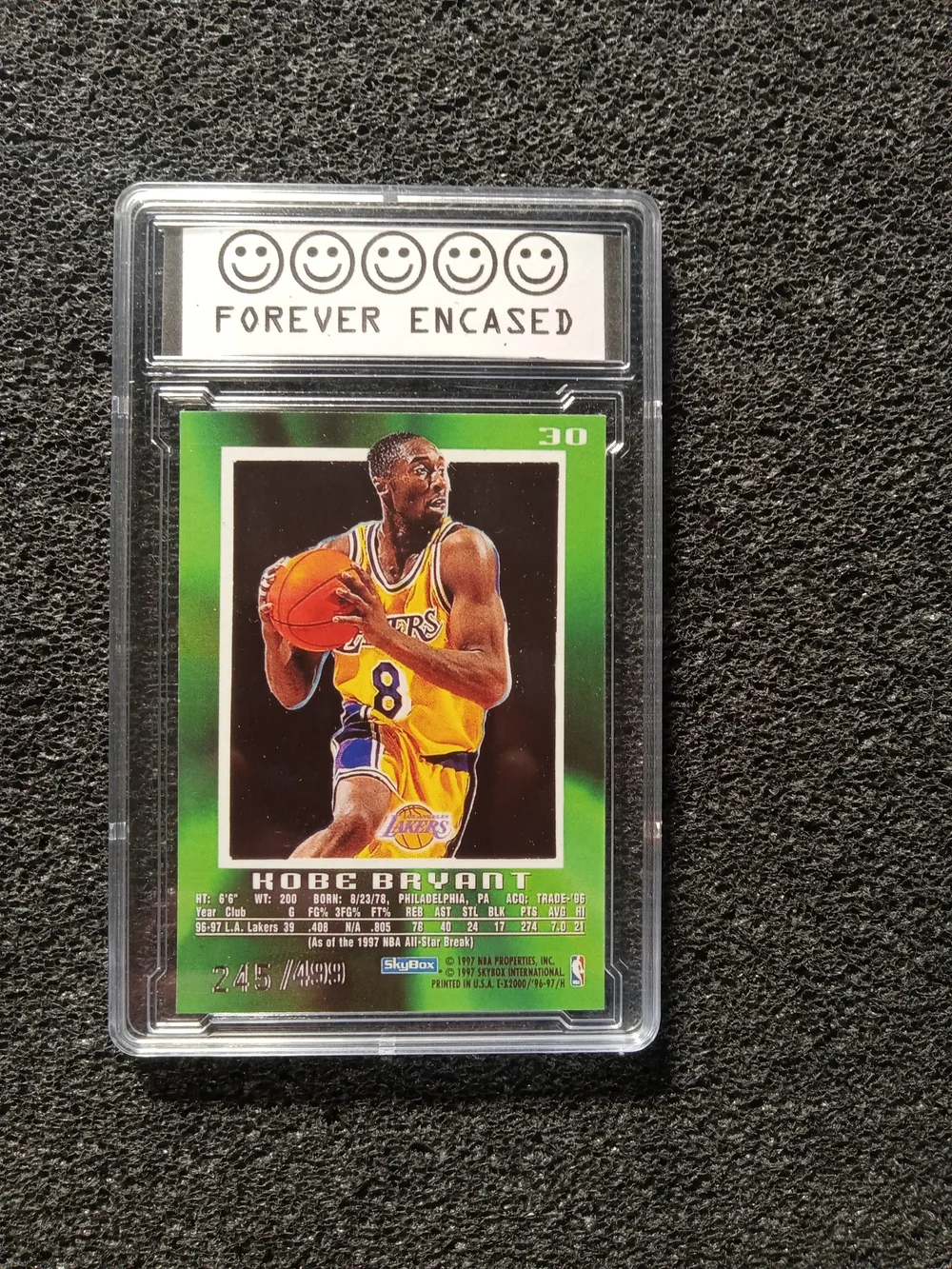 Kobe Bryant Los Angeles Lakers HOF Cracked Ice Basketball Rookie Card